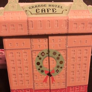 TOO FACED GRANDE HOTEL CAFE